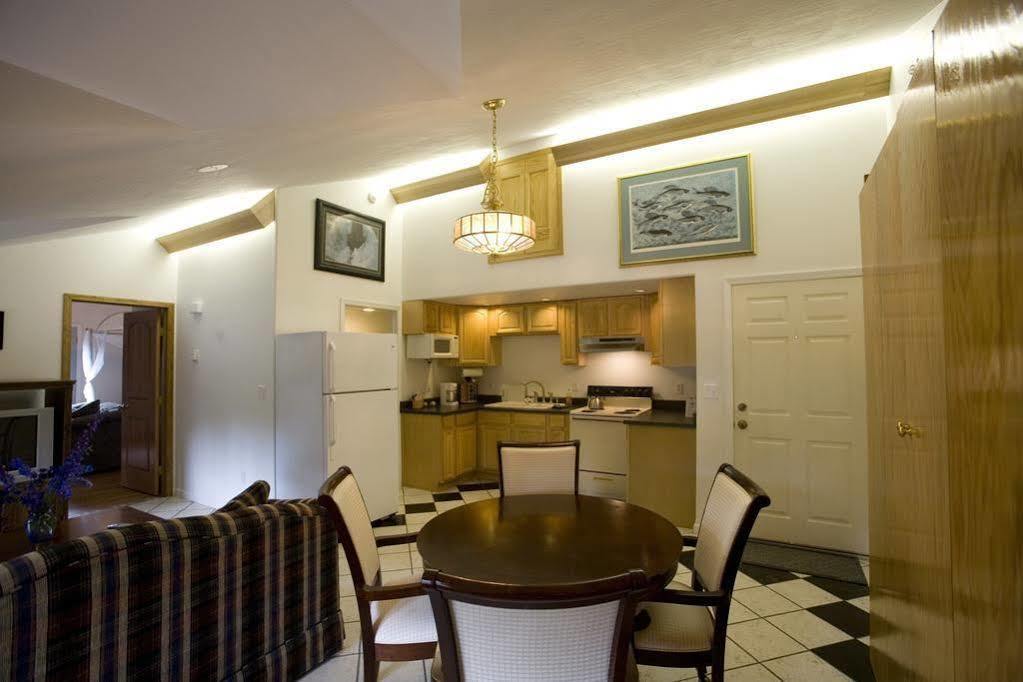 Abbey Archway Inn Fairbanks Bagian luar foto